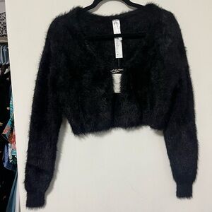 NWT - Fabletics, furry crop sweater